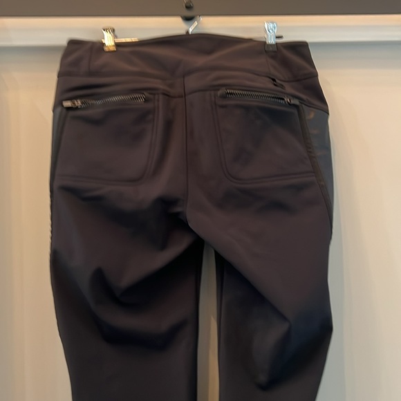 Athletes woman’s Ski pants like new! - Picture 3 of 5